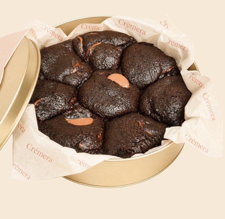 Crémera cookie tin, side view